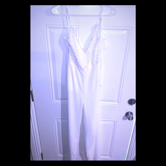 Ivory Jumpsuit 🎀 - Picture 1 of 7